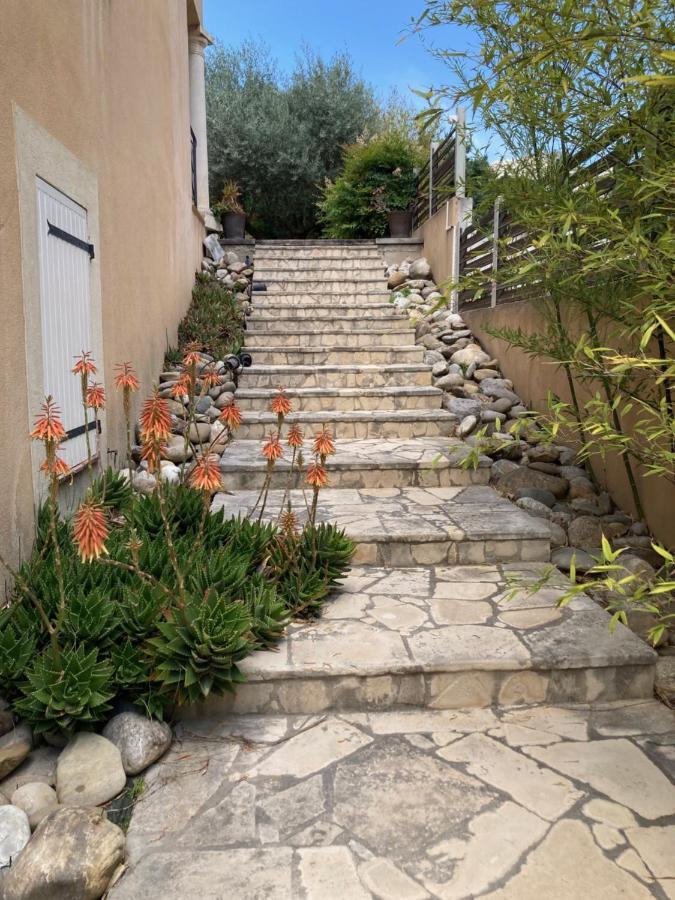 Superbe T2 Dans Villa Entre Calanques Et Colline Marseilles Exterior foto